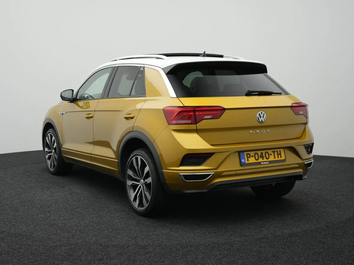 1.5 TSI Sport Business R AUTOMAAT | PANORAMADAK | LEDER | 2X R-LINE | NAVIGATIE | PDC | CLIMA | STOELVERWARMING | LMV | BLEUTOOTH | 12 MAANDEN BOVAG GARANTIE |