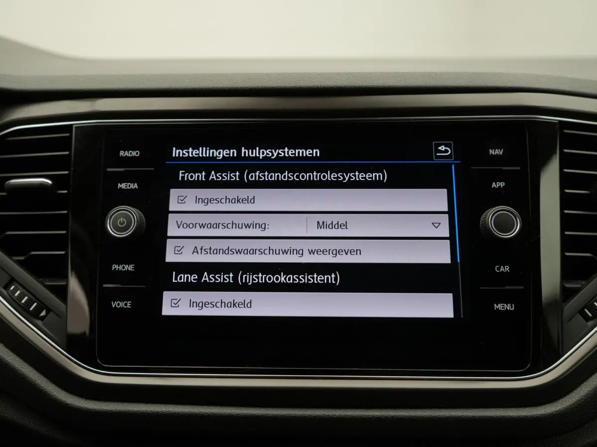 1.5 TSI Sport Business R AUTOMAAT | PANORAMADAK | LEDER | 2X R-LINE | NAVIGATIE | PDC | CLIMA | STOELVERWARMING | LMV | BLEUTOOTH | 12 MAANDEN BOVAG GARANTIE |