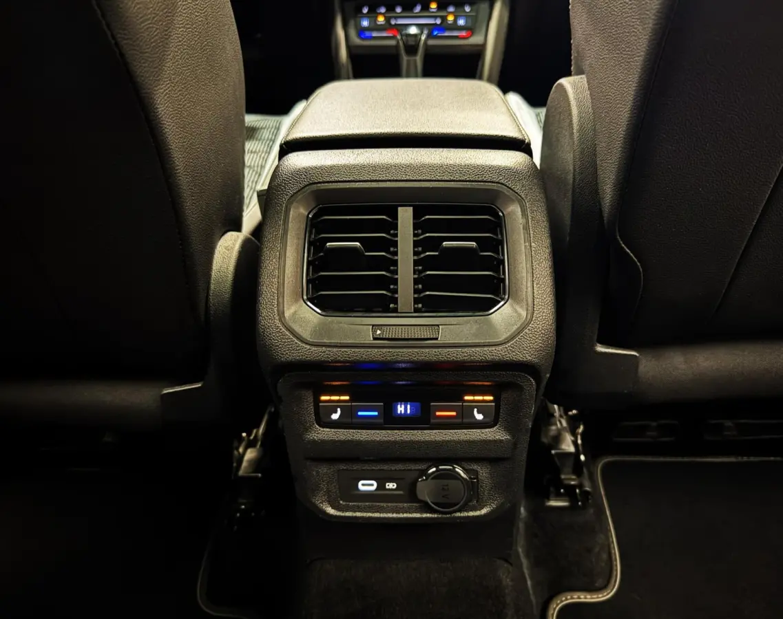 1.5 TSI 3x R-line|PANO|360 CAM|IQ|KEYLESS|SFEER|BOMVOL!