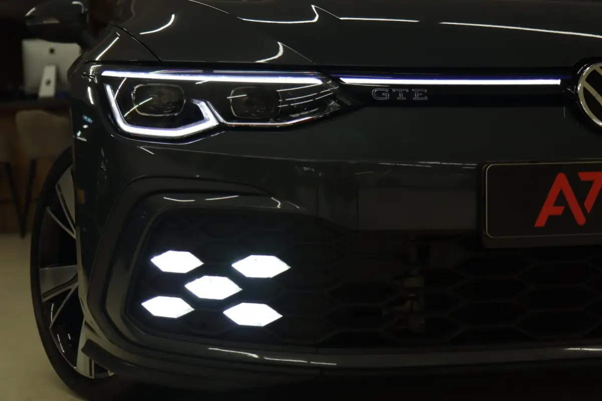 1.4 eHybrid GTE / PANO/HUD/IQLIGHT/MEM/CARPLAY/VOL