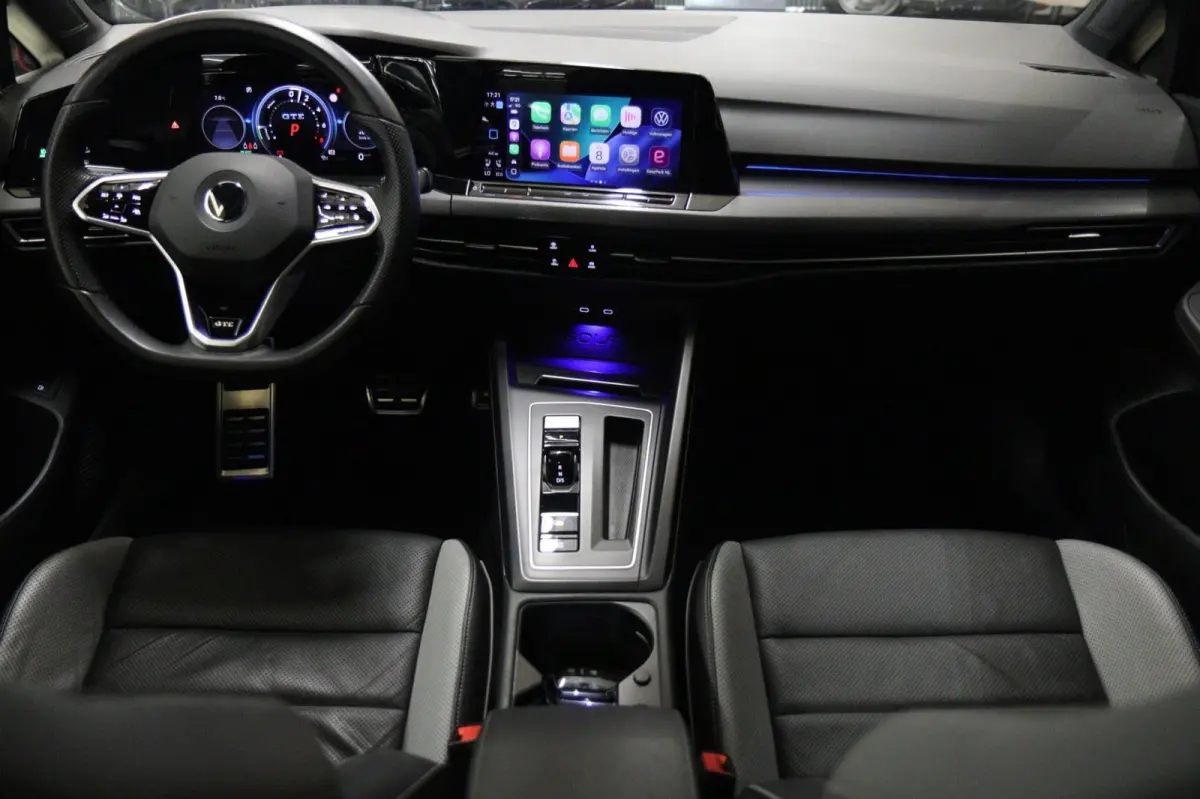 1.4 eHybrid GTE / PANO/HUD/IQLIGHT/MEM/CARPLAY/VOL