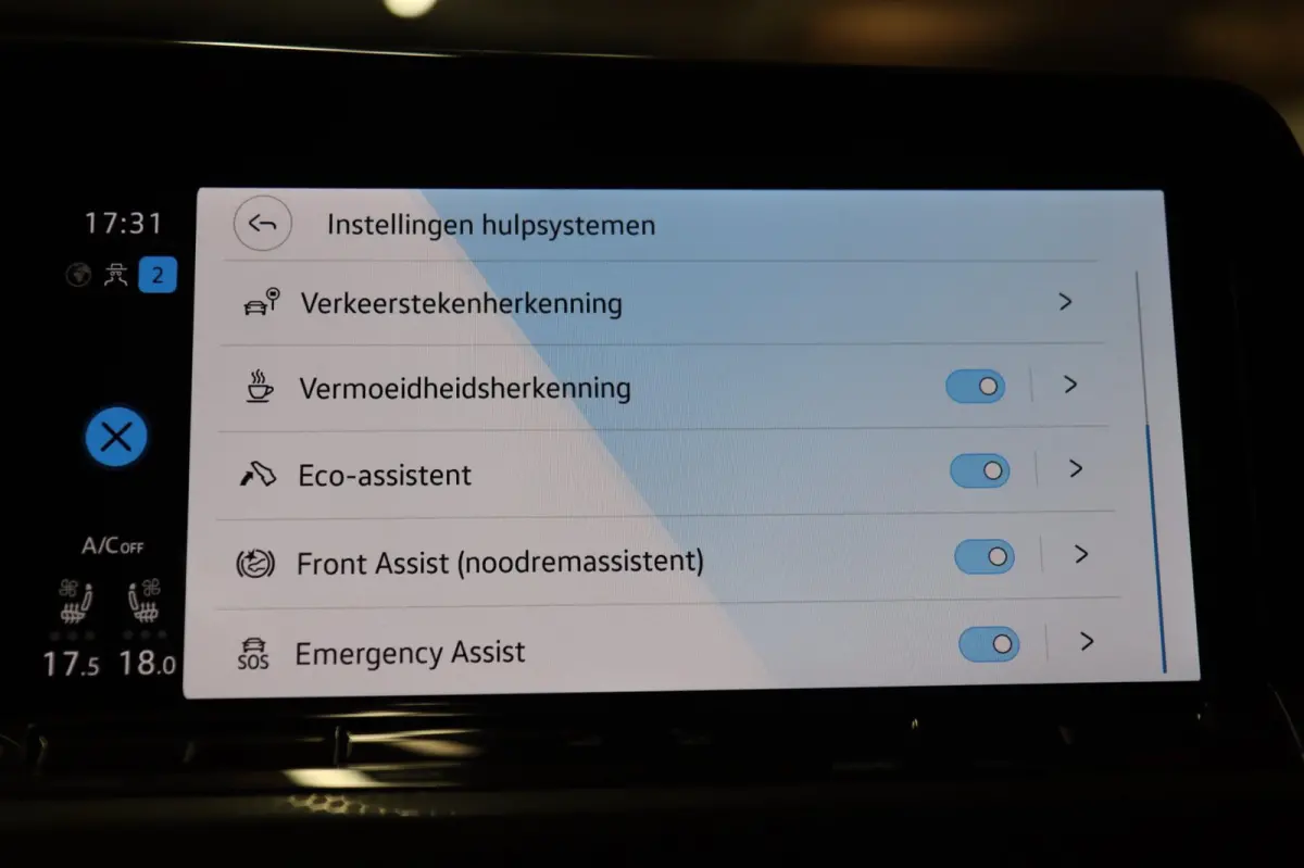 1.4 eHybrid GTE / PANO/HUD/IQLIGHT/MEM/CARPLAY/VOL