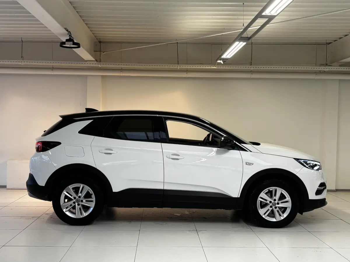1.2 Turbo Business Elegance | Trekhaak | Navigatie | 360 Camera | 4 Seizoenen Banden | Apple CarPlay / Android auto |