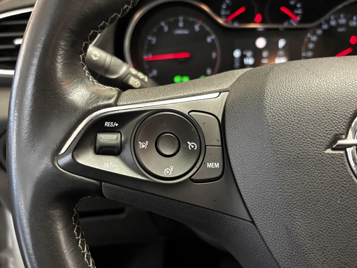 1.2 Turbo Business Elegance | Trekhaak | Navigatie | 360 Camera | 4 Seizoenen Banden | Apple CarPlay / Android auto |
