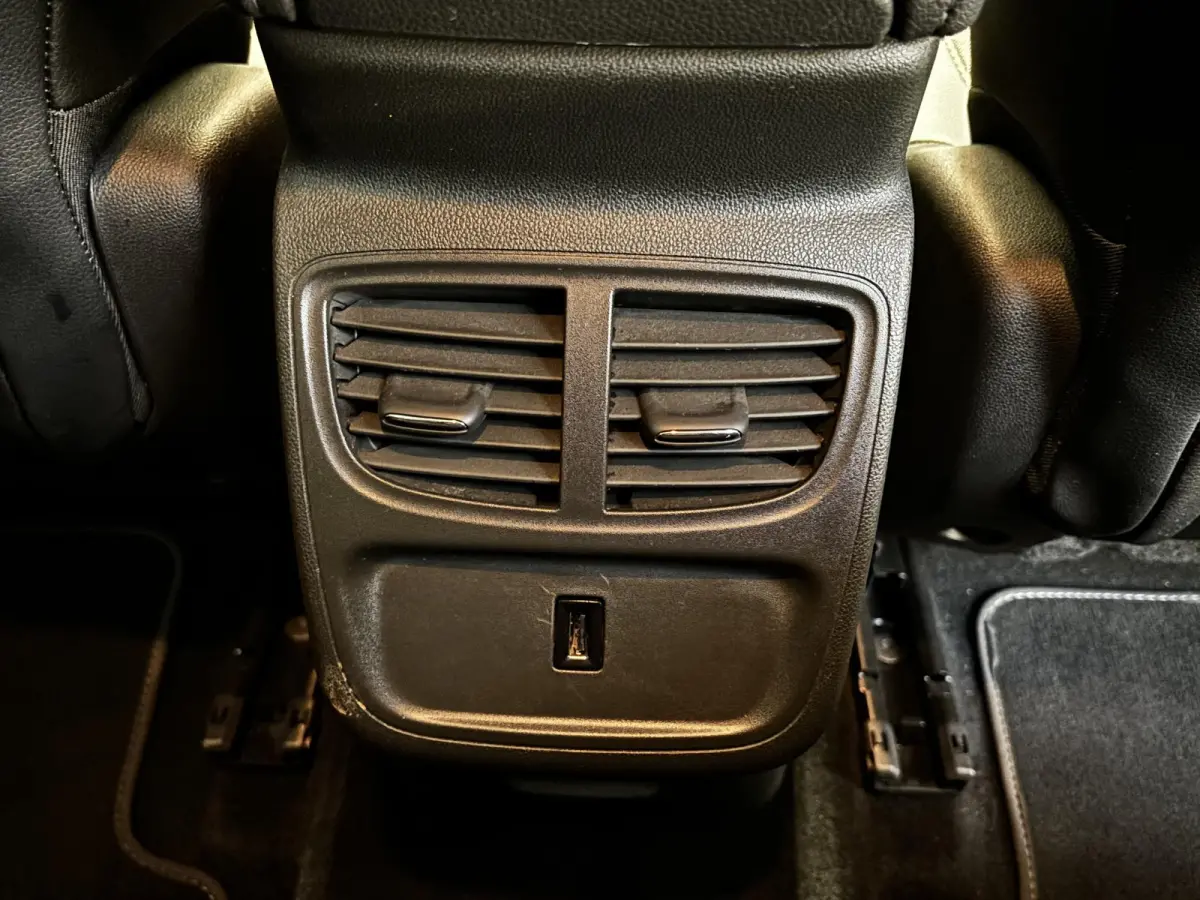 1.2 Turbo Business Elegance | Trekhaak | Navigatie | 360 Camera | 4 Seizoenen Banden | Apple CarPlay / Android auto |