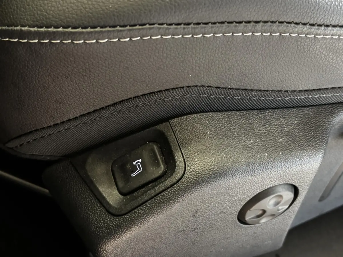1.2 Turbo Business Elegance | Trekhaak | Navigatie | 360 Camera | 4 Seizoenen Banden | Apple CarPlay / Android auto |