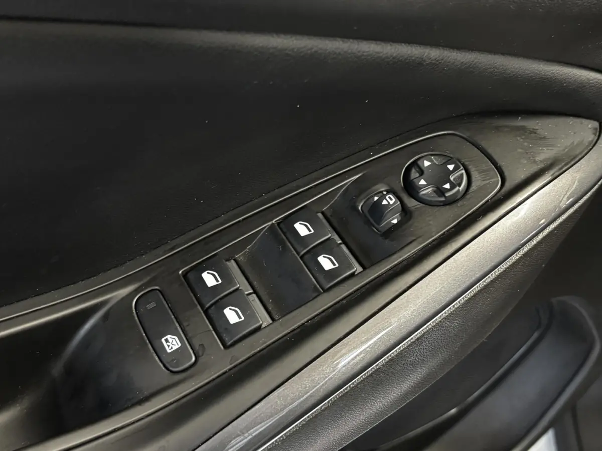 1.2 Turbo Business Elegance | Trekhaak | Navigatie | 360 Camera | 4 Seizoenen Banden | Apple CarPlay / Android auto |