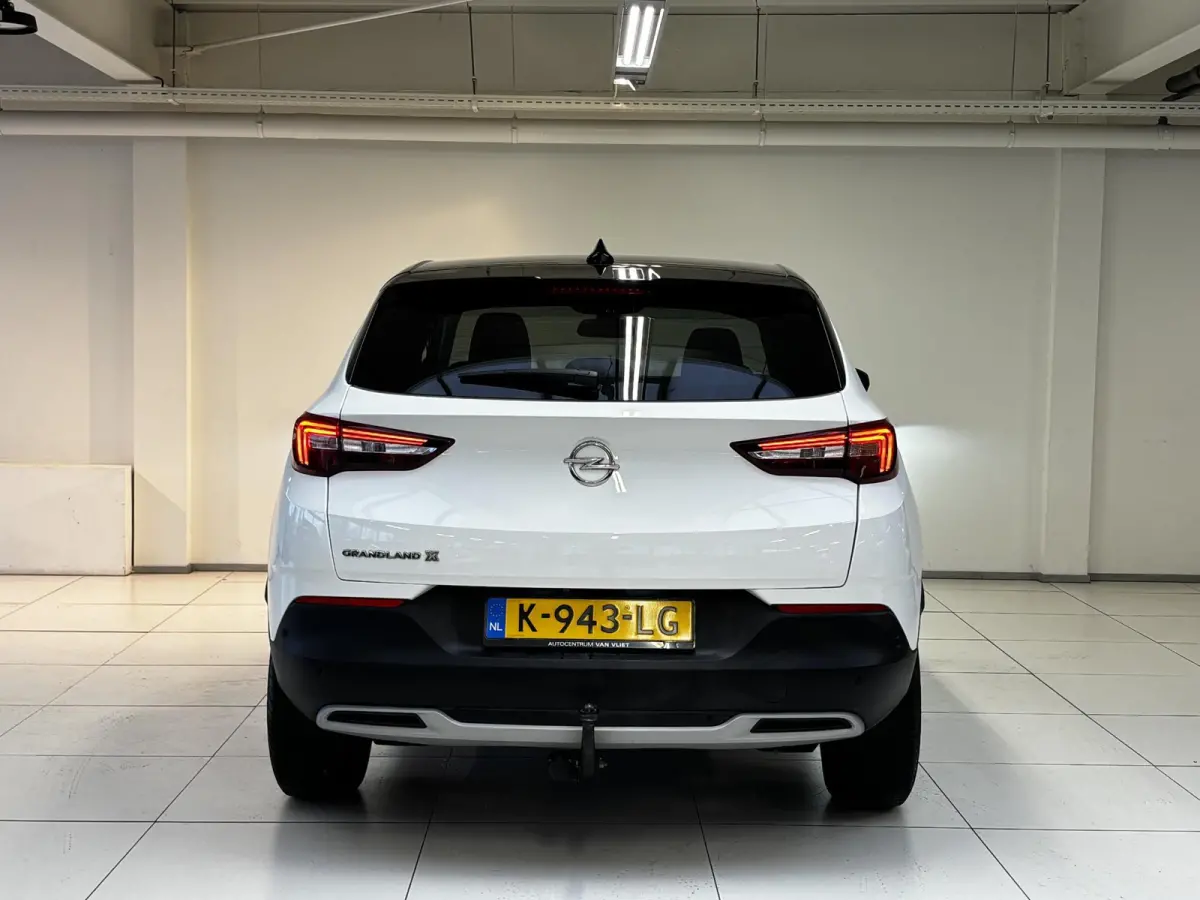 1.2 Turbo Business Elegance | Trekhaak | Navigatie | 360 Camera | 4 Seizoenen Banden | Apple CarPlay / Android auto |