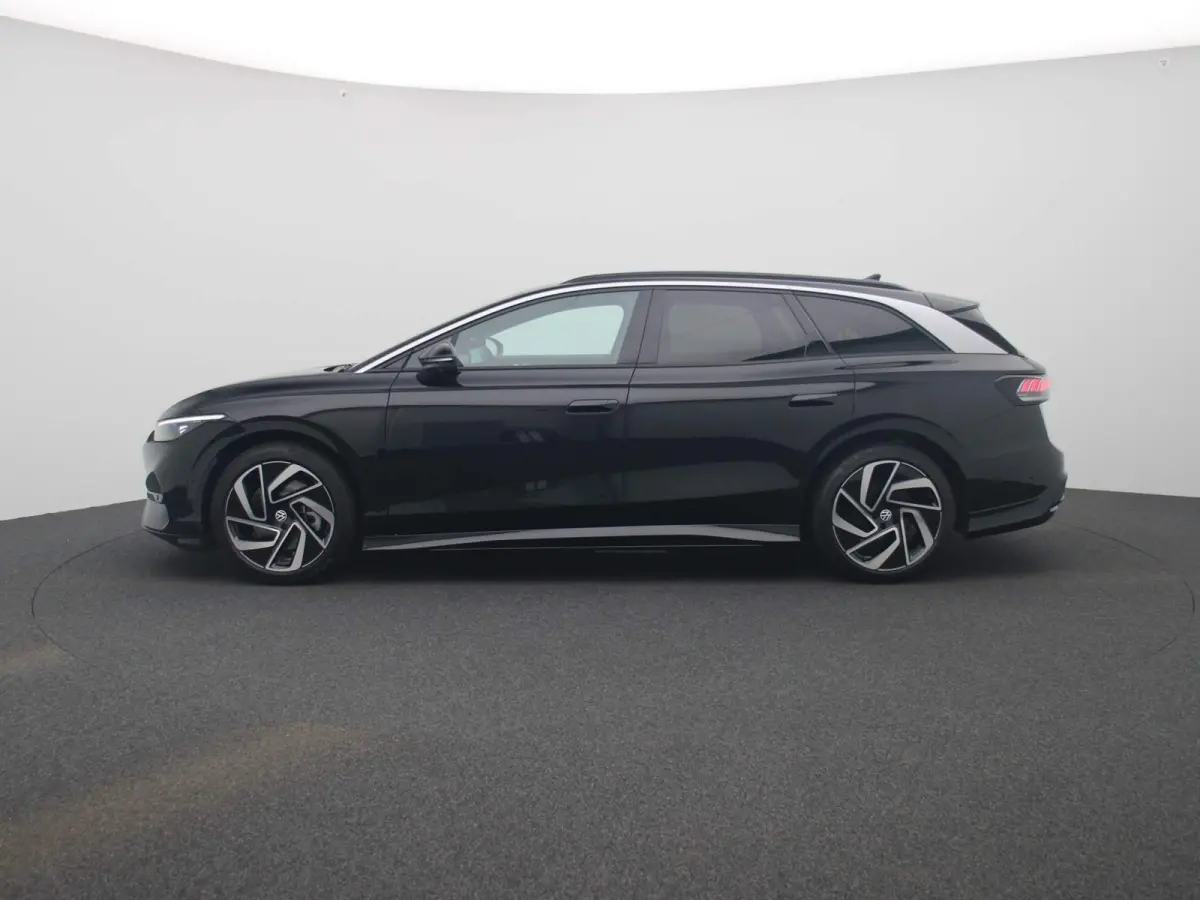 Pro Business 77 kWh 286 PK | 360 Graden Camera | Harman Kardon | Ergo-Active Voorstoelen | 20'' Montreal Velgen | Dodehoeksensoren | Stoelverwarming Voor + Achter | Driving Profiles |