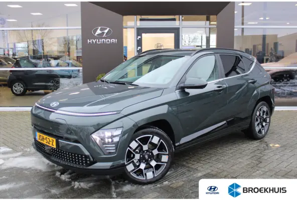 Premium 65.4 kWh | Wit leder | 360 camera | Elektrische bedienbare voorstoelen | | Achterstoelen verwarmd | Airco (automatisch) | Audio installatie premium