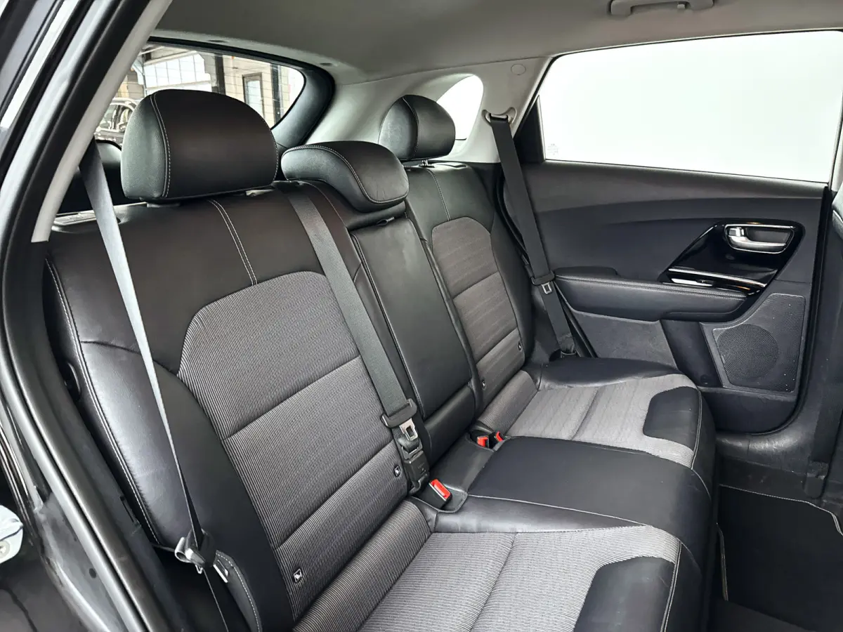 1.6 GDi Hybrid First Edition | Cruise Control | Airco | Carplay