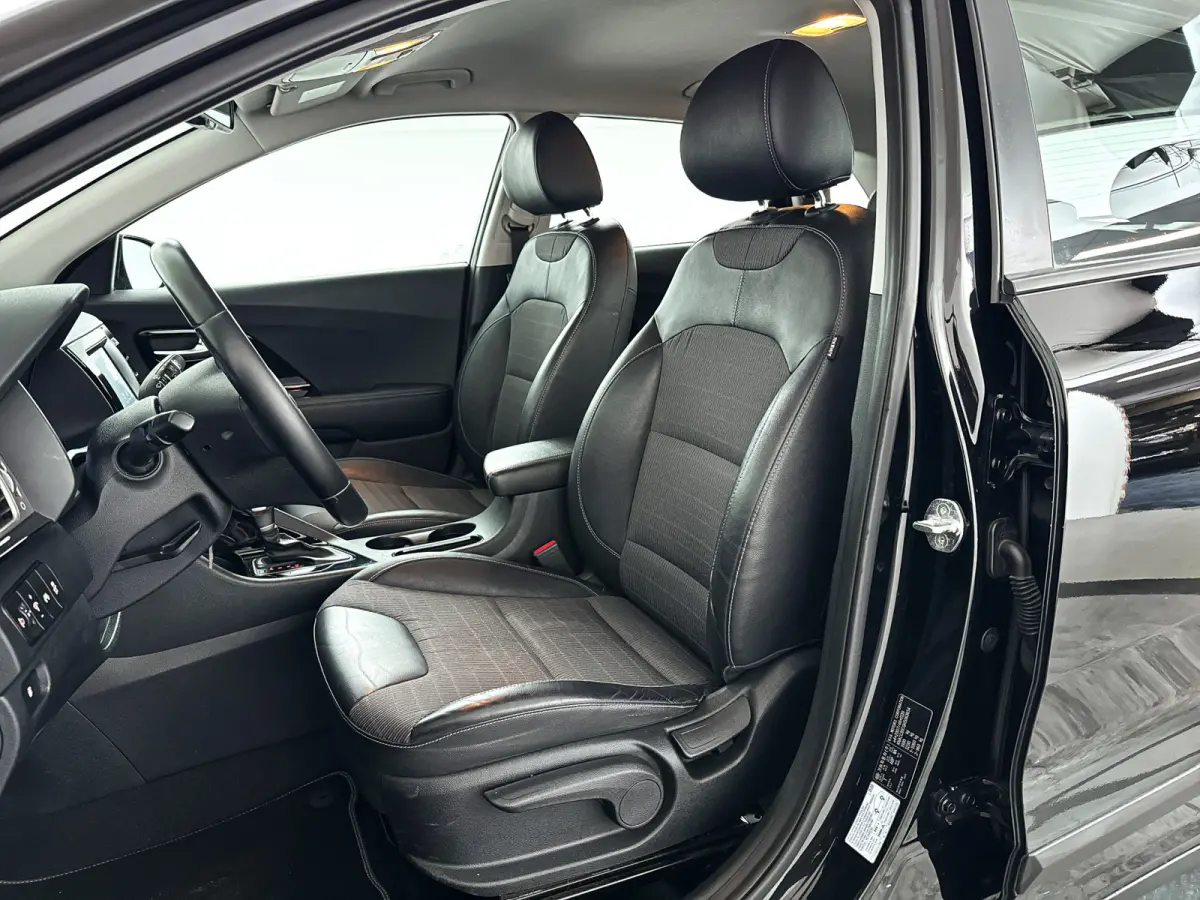 1.6 GDi Hybrid First Edition | Cruise Control | Airco | Carplay