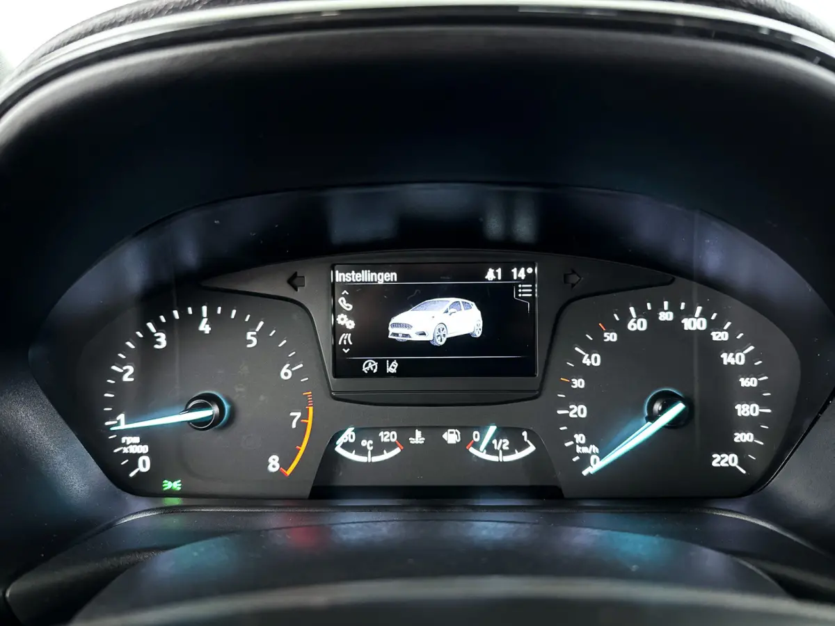 1.0 EcoBoost ST-Line | Parkeersensoren achter | Cruise control | Airco