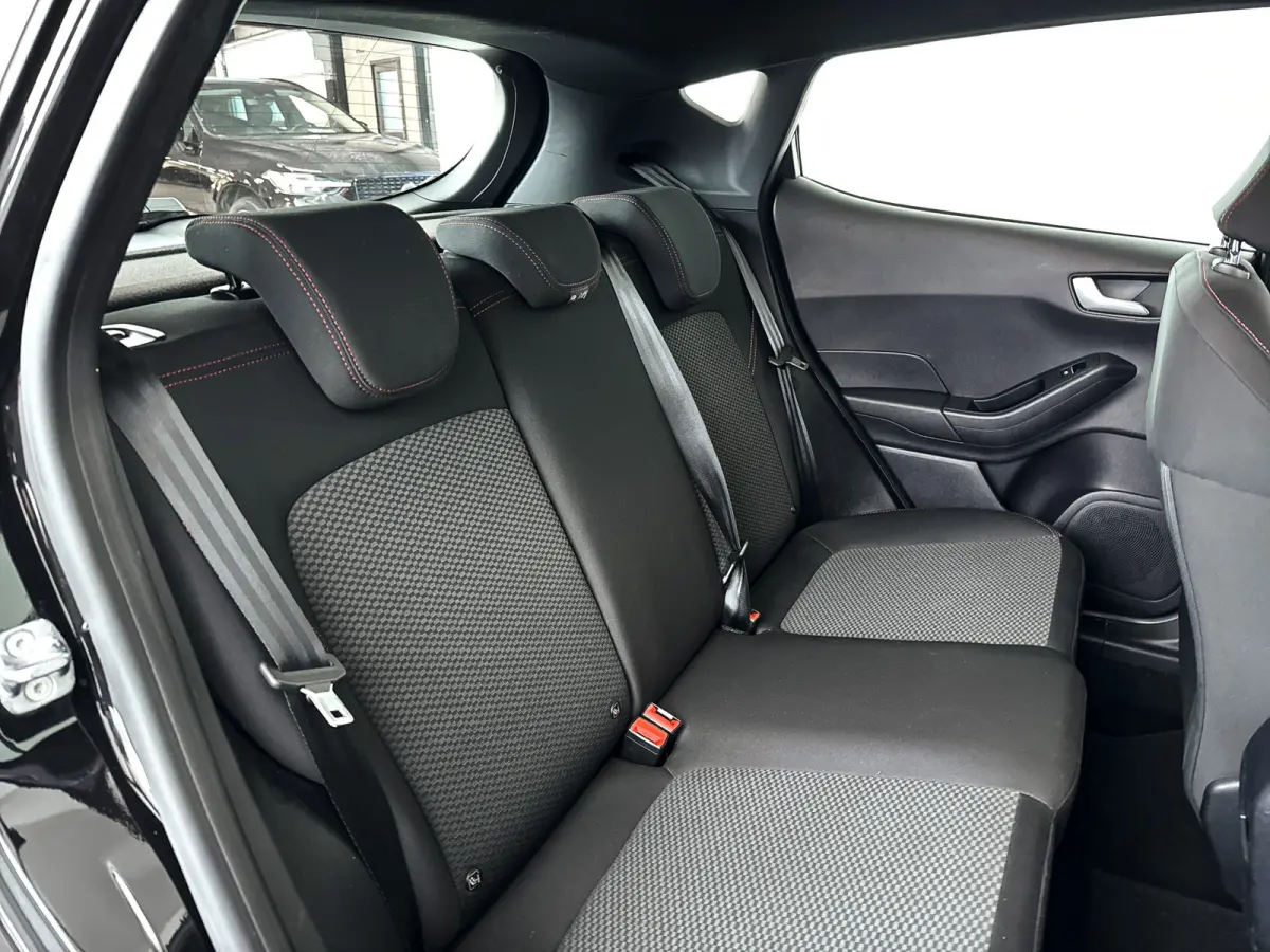 1.0 EcoBoost ST-Line | Parkeersensoren achter | Cruise control | Airco