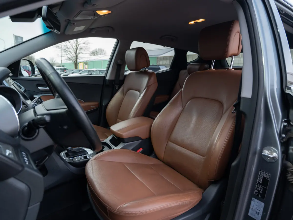 2.2 CRDi 4WD Comfort 7p. | Leder | Camera | ACC