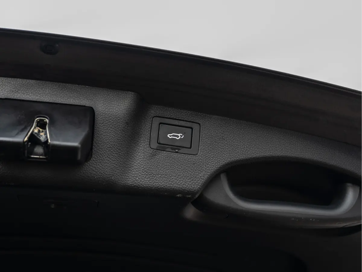 2.2 CRDi 4WD Comfort 7p. | Leder | Camera | ACC