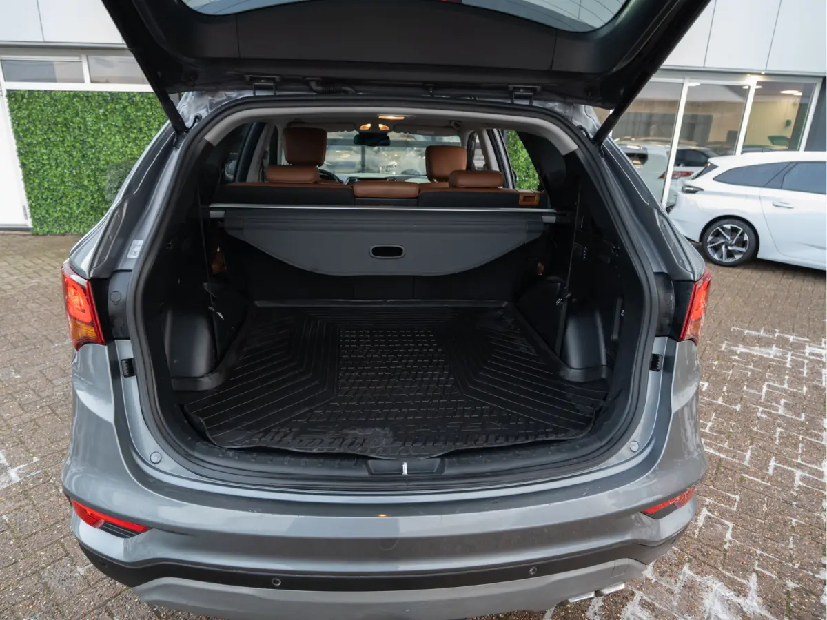 2.2 CRDi 4WD Comfort 7p. | Leder | Camera | ACC