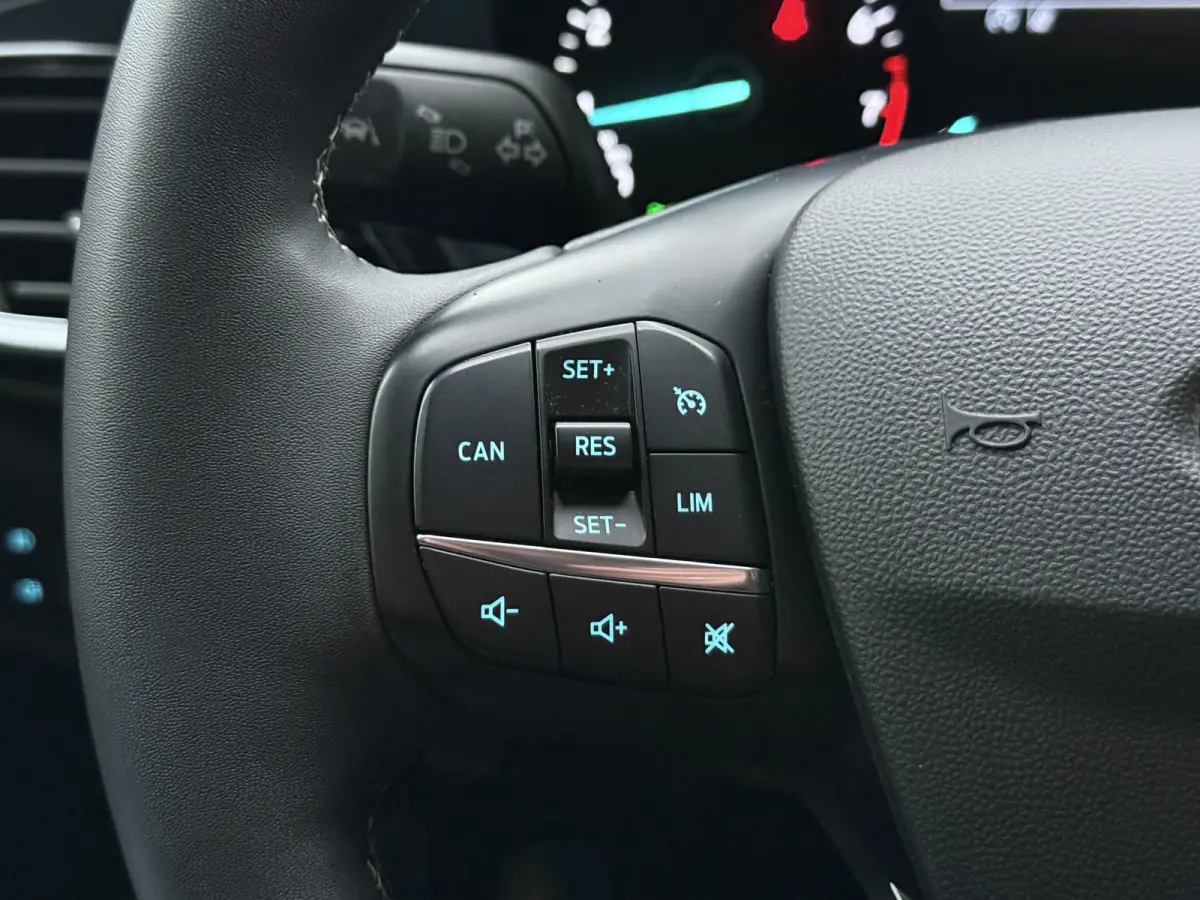 1.0 EcoBoost Titanium | Apple Carplay | LED | DAB+ | PDC