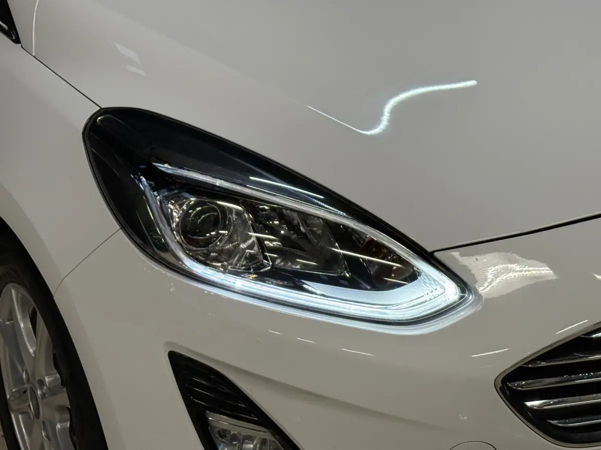 1.0 EcoBoost Titanium | Apple Carplay | LED | DAB+ | PDC