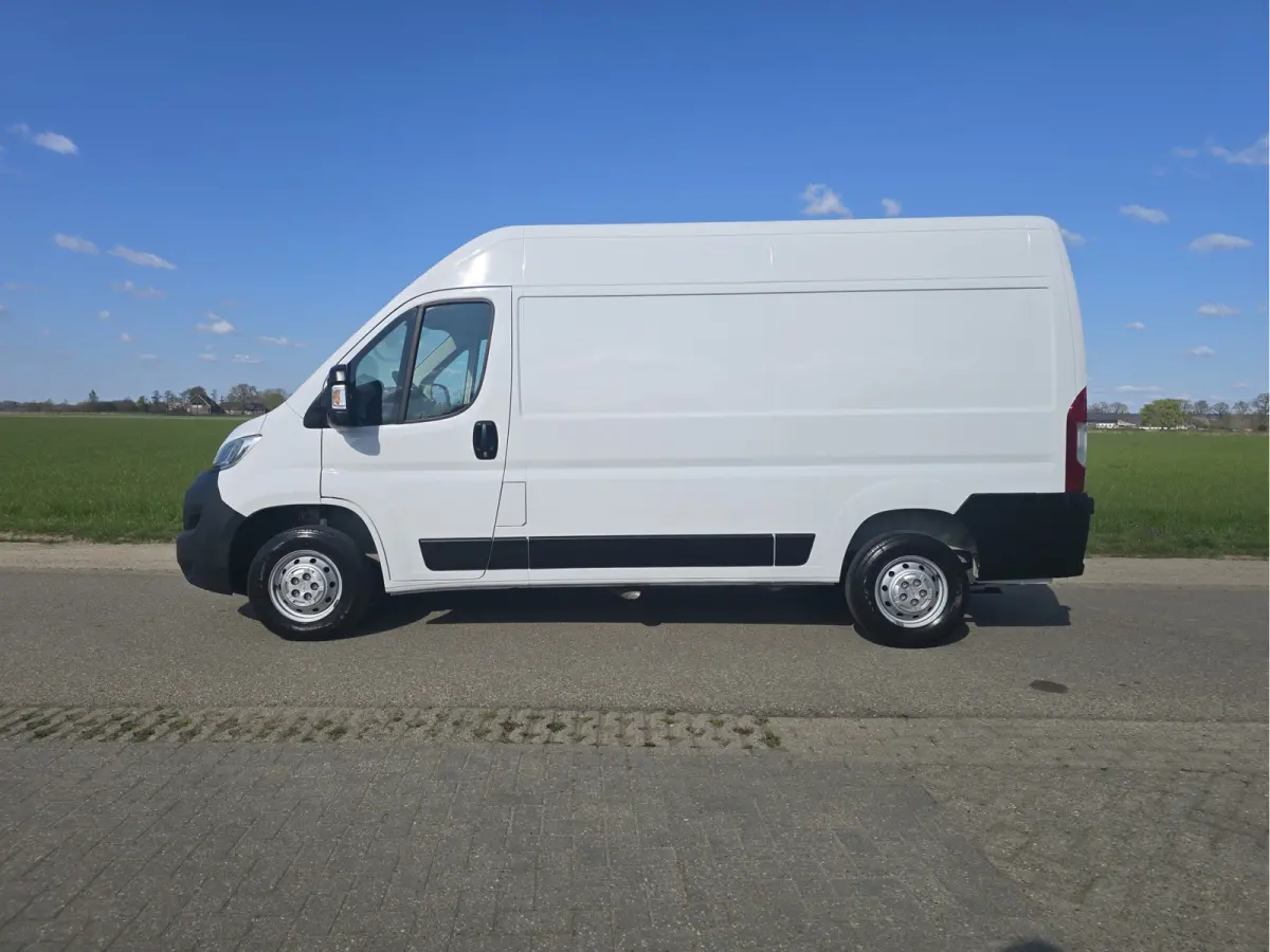 2.2D 140 L2H2 3.5T - 140 Pk - Euro 6 - ParkeerCamera - Airco - Cruise Control