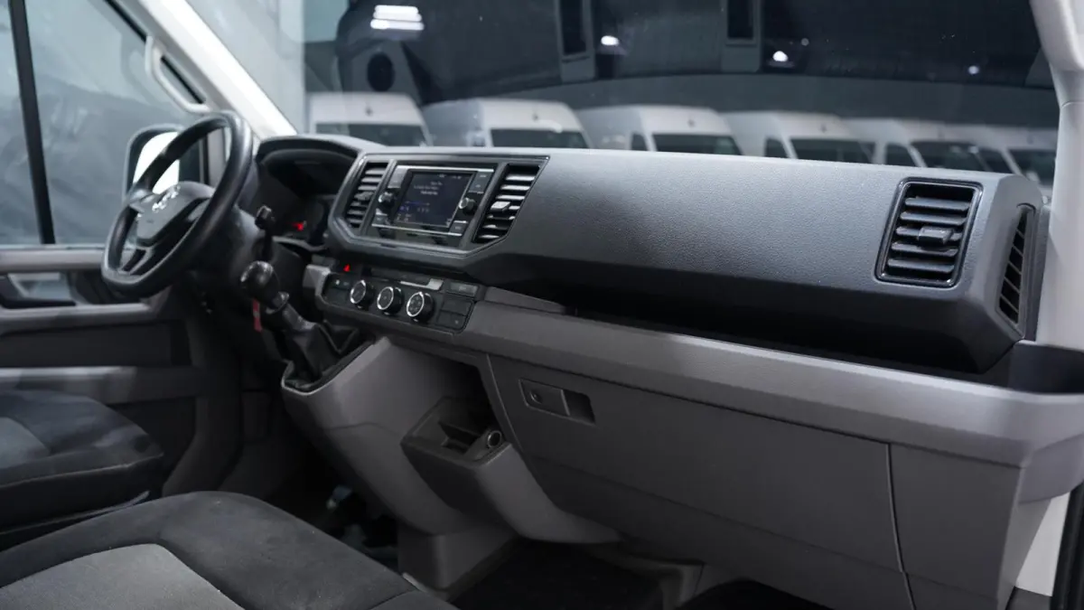 2.0 TDI 140 pk L3H3 Airco, App Connect 270 Graden Deuren, Laadruimte Pakket, Opstap achter, 3-Zits