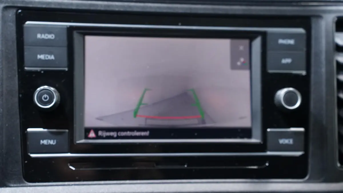 2.0 TDI 140 pk L3H3 Airco, App Connect 270 Graden Deuren, Laadruimte Pakket, Opstap achter, 3-Zits