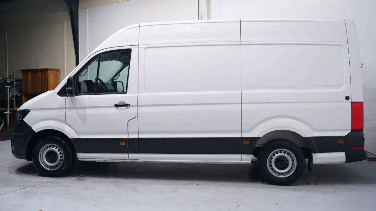 2.0 TDI 140 pk L3H3 Airco, App Connect 270 Graden Deuren, Laadruimte Pakket, Opstap achter, 3-Zits
