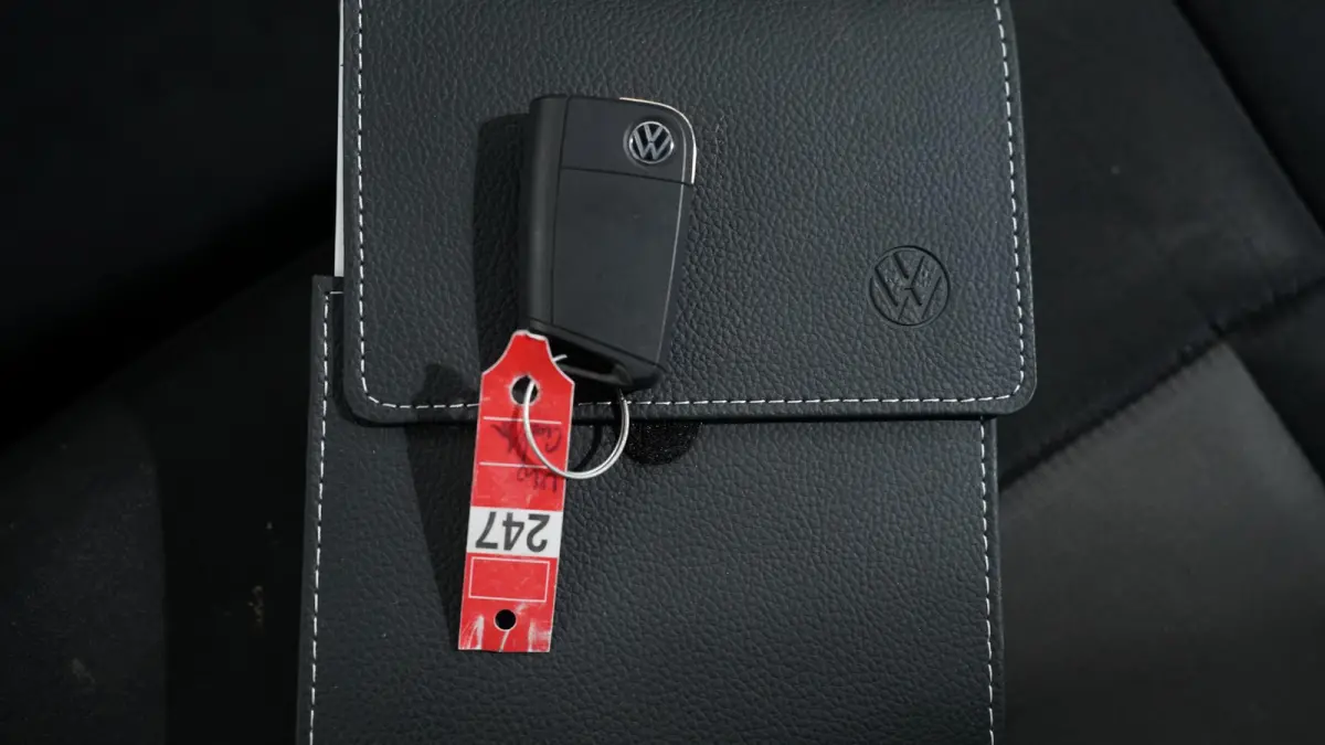 2.0 TDI 140 pk L3H3 Airco, App Connect 270 Graden Deuren, Laadruimte Pakket, Opstap achter, 3-Zits