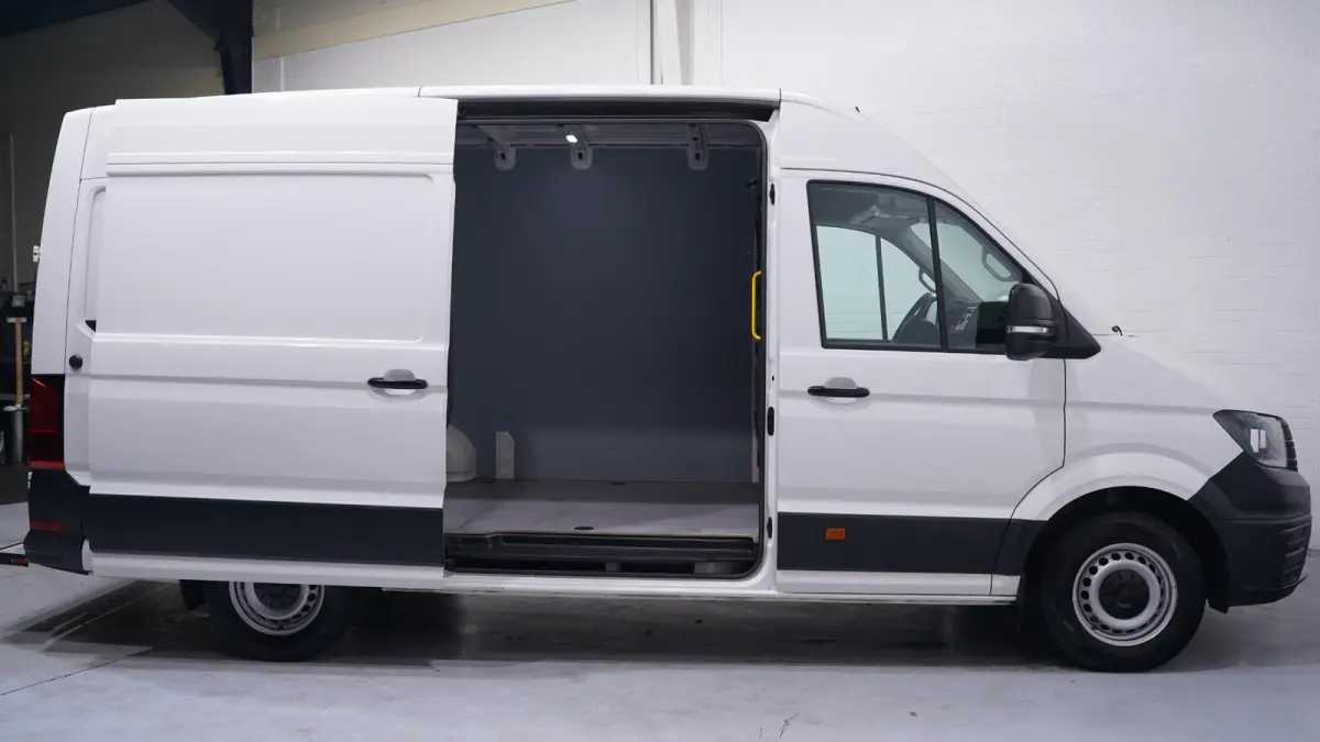 2.0 TDI 140 pk L3H3 Airco, App Connect 270 Graden Deuren, Laadruimte Pakket, Opstap achter, 3-Zits
