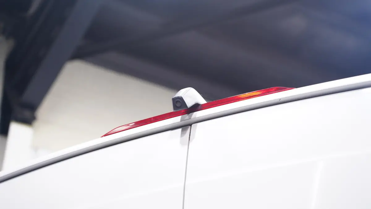 2.0 TDI 140 pk L3H3 Airco, App Connect 270 Graden Deuren, Laadruimte Pakket, Opstap achter, 3-Zits