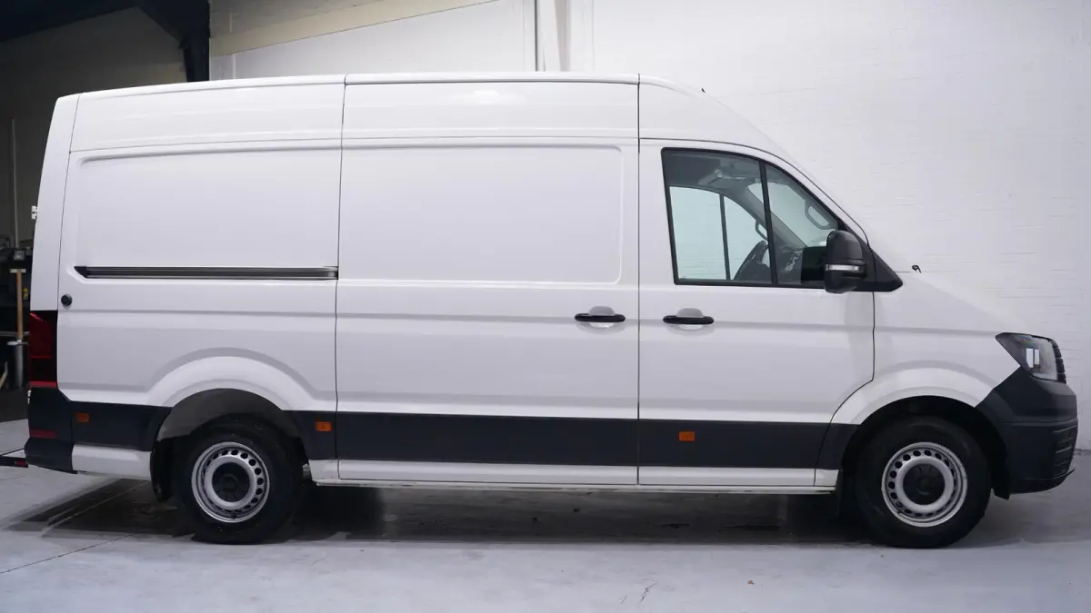 2.0 TDI 140 pk L3H3 Airco, App Connect 270 Graden Deuren, Laadruimte Pakket, Opstap achter, 3-Zits