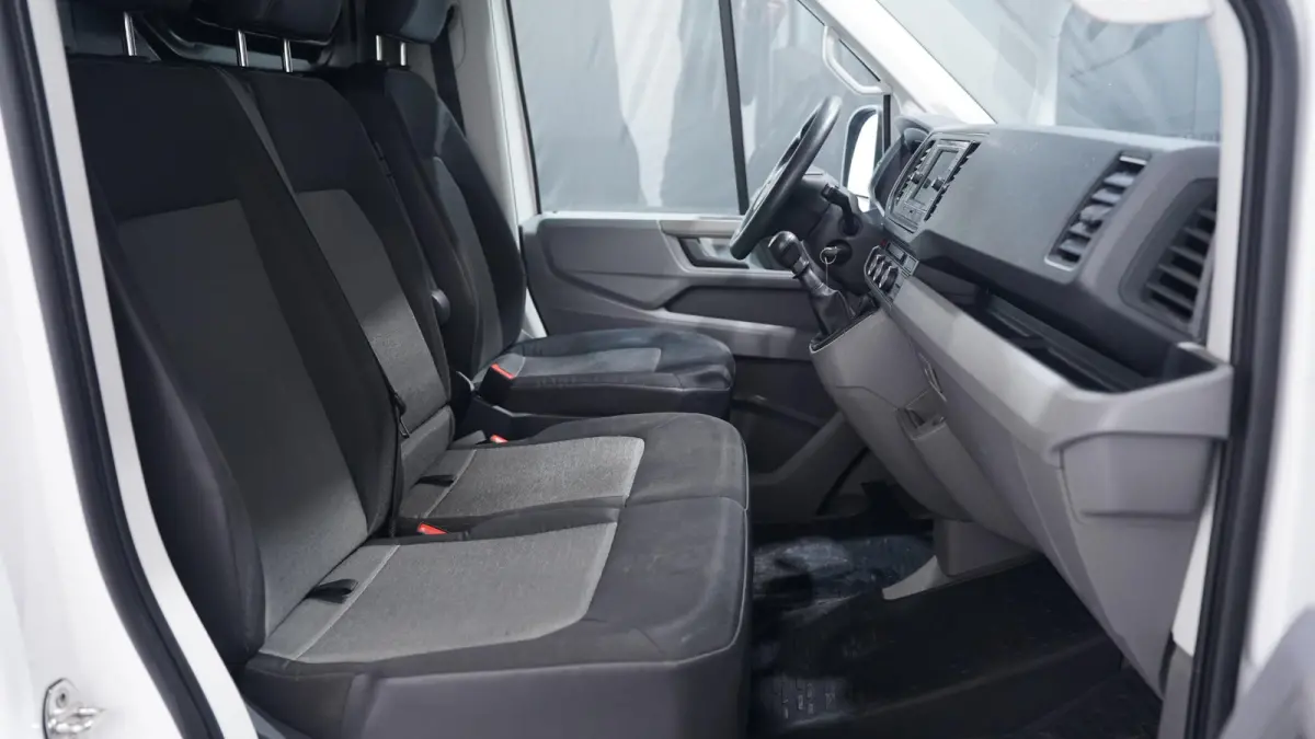 2.0 TDI 140 pk L3H3 Airco, App Connect 270 Graden Deuren, Laadruimte Pakket, Opstap achter, 3-Zits
