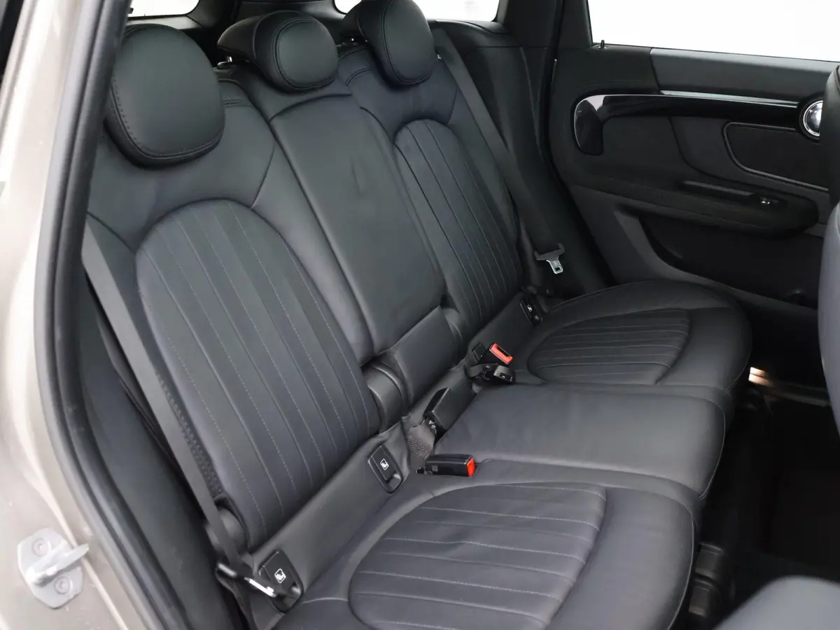 JCW 2.0 JOHN COOPER WORKS 231 PK ALL4 AUT. MAT GROEN + PANORAMA | CAMERA | HEAD-UP | HK | LEDER | STOELVERW.