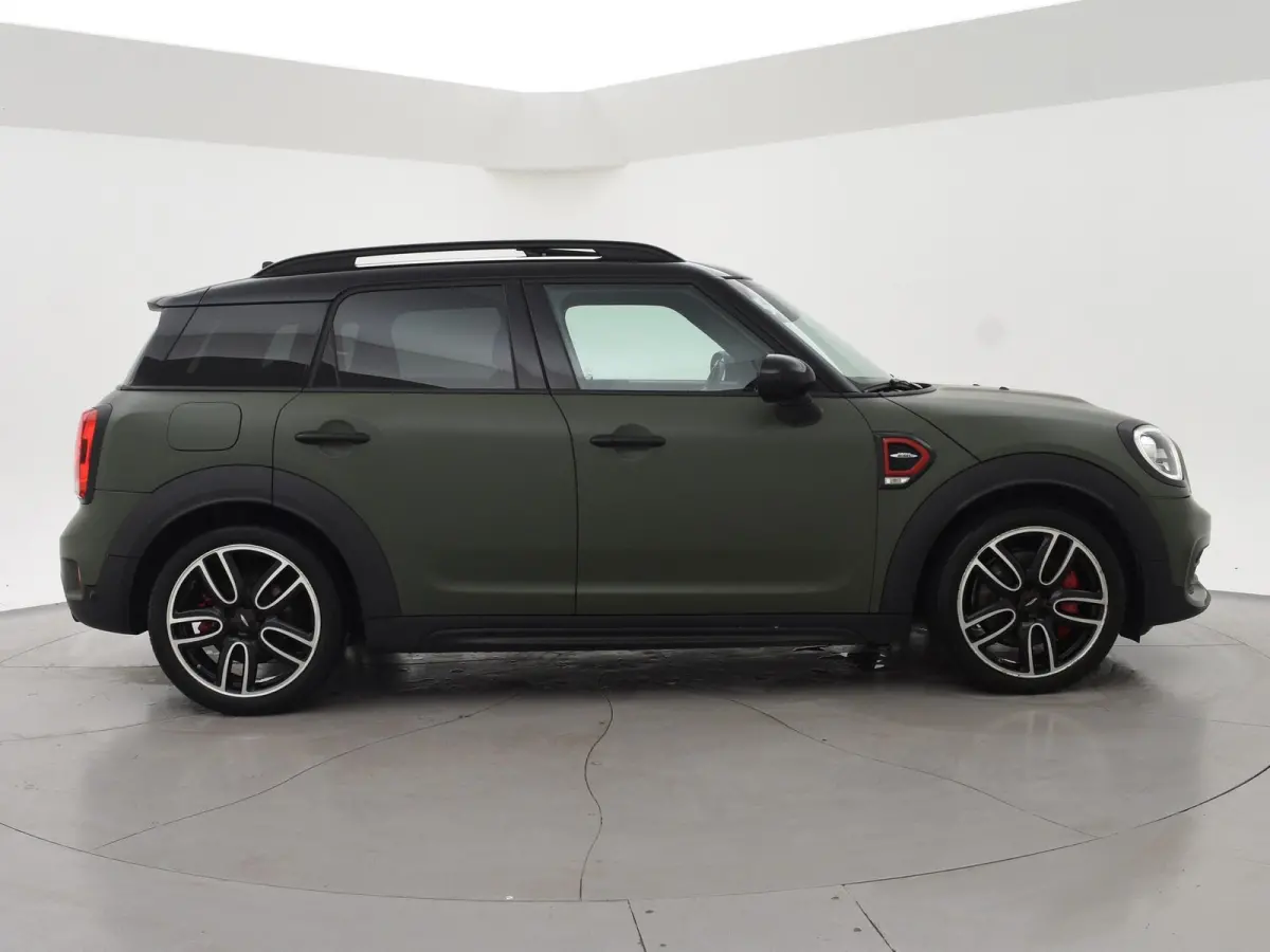 JCW 2.0 JOHN COOPER WORKS 231 PK ALL4 AUT. MAT GROEN + PANORAMA | CAMERA | HEAD-UP | HK | LEDER | STOELVERW.