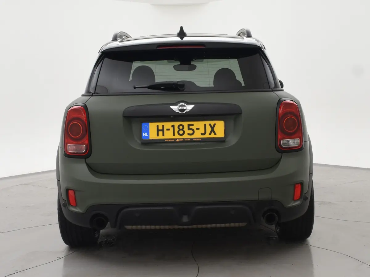 JCW 2.0 JOHN COOPER WORKS 231 PK ALL4 AUT. MAT GROEN + PANORAMA | CAMERA | HEAD-UP | HK | LEDER | STOELVERW.