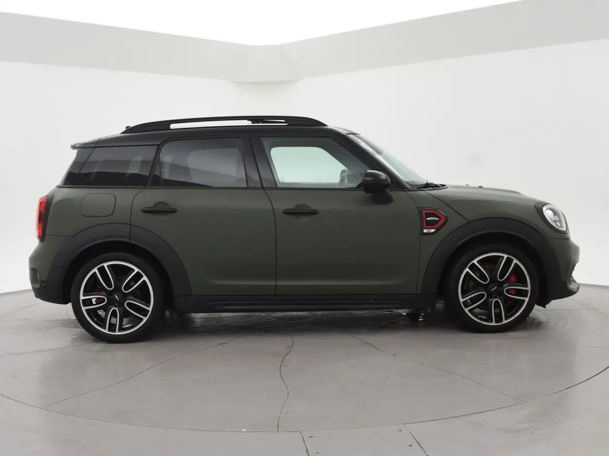 JCW 2.0 JOHN COOPER WORKS 231 PK ALL4 AUT. MAT GROEN + PANORAMA | CAMERA | HEAD-UP | HK | LEDER | STOELVERW.