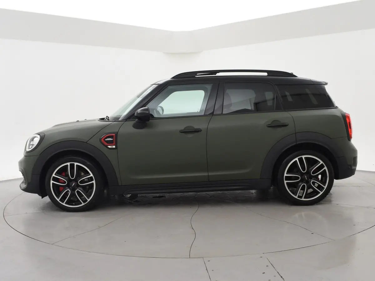 JCW 2.0 JOHN COOPER WORKS 231 PK ALL4 AUT. MAT GROEN + PANORAMA | CAMERA | HEAD-UP | HK | LEDER | STOELVERW.