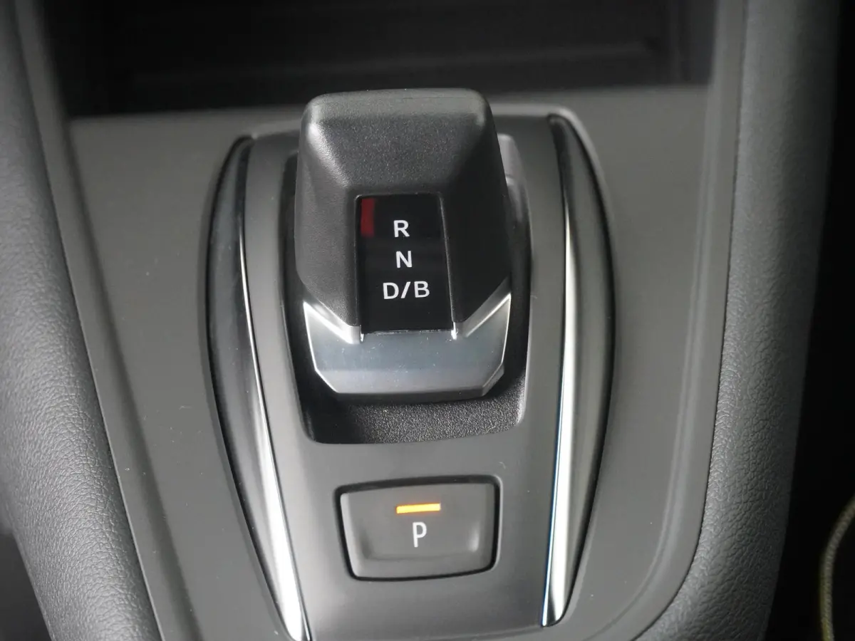 1.8 HEV First Edition | €3.000 Korting! | | Adaptive Cruise Control | Apple Carplay/Android Auto | Around View Monitor | Climate Control | Google Navigatie | Parkeer Assistent | Stoel- en 