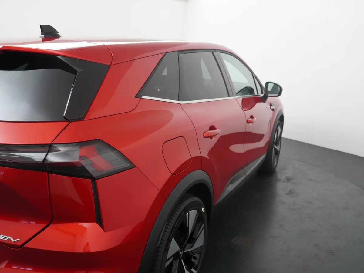 1.8 HEV First Edition | €3.000 Korting! | | Adaptive Cruise Control | Apple Carplay/Android Auto | Around View Monitor | Climate Control | Google Navigatie | Parkeer Assistent | Stoel- en 