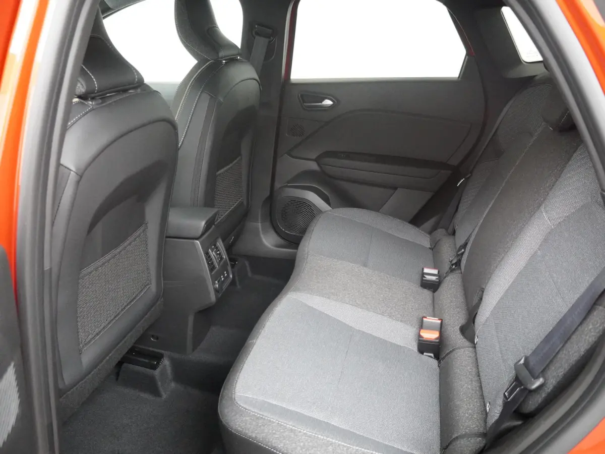 1.8 HEV First Edition | €3.000 Korting! | | Adaptive Cruise Control | Apple Carplay/Android Auto | Around View Monitor | Climate Control | Google Navigatie | Parkeer Assistent | Stoel- en 
