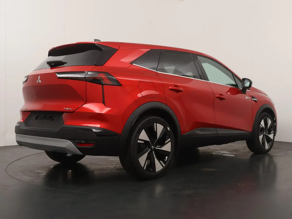 1.8 HEV First Edition | €3.000 Korting! | | Adaptive Cruise Control | Apple Carplay/Android Auto | Around View Monitor | Climate Control | Google Navigatie | Parkeer Assistent | Stoel- en 
