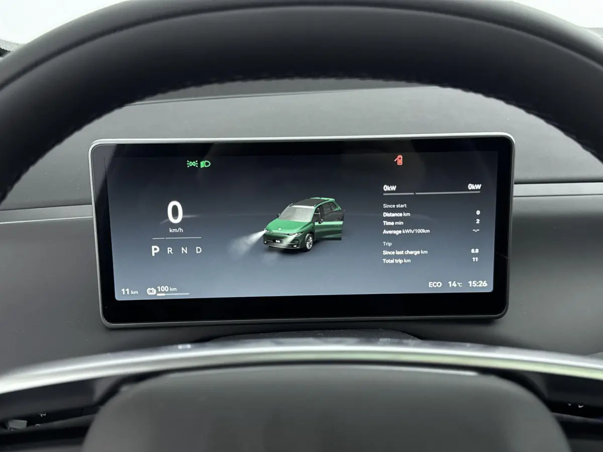 Design Pro 69.9 kWh 215pk | Glazed Green | Navigatie | Panoramadak | Koelen en verwarmen voorstoelen op afstand | Camera | 1500kg trekgewicht!