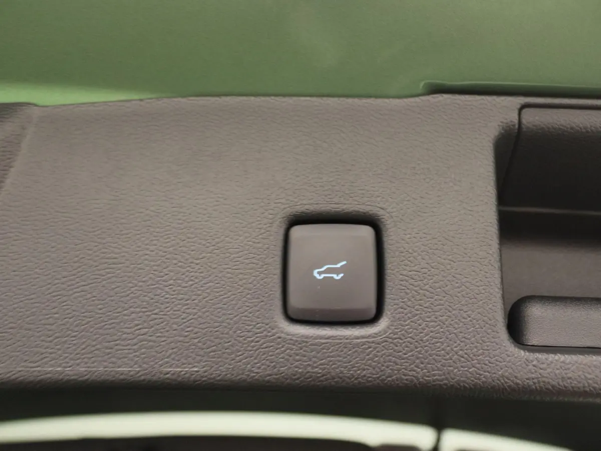 2.5 PHEV ST-Line X | UIT VOORRAAD LEVERBAAR | Trekhaak | Panoramadak | Black Pack