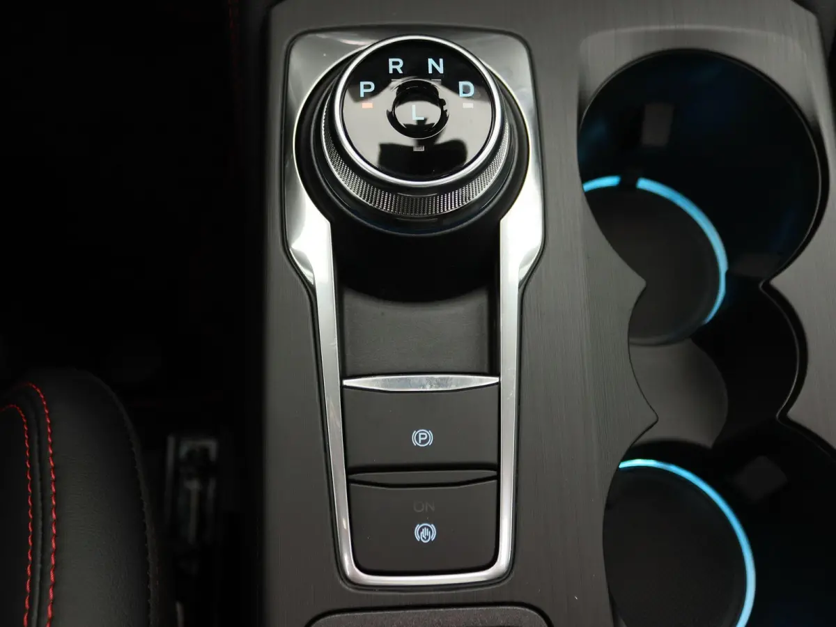2.5 PHEV ST-Line X | UIT VOORRAAD LEVERBAAR | Trekhaak | Panoramadak | Black Pack