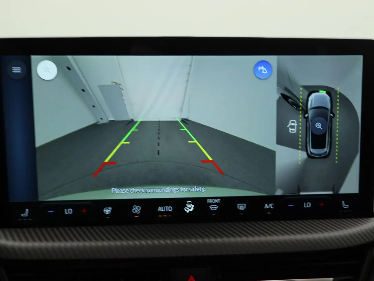 2.5 PHEV ST-Line X | UIT VOORRAAD LEVERBAAR | Trekhaak | Panoramadak | Black Pack