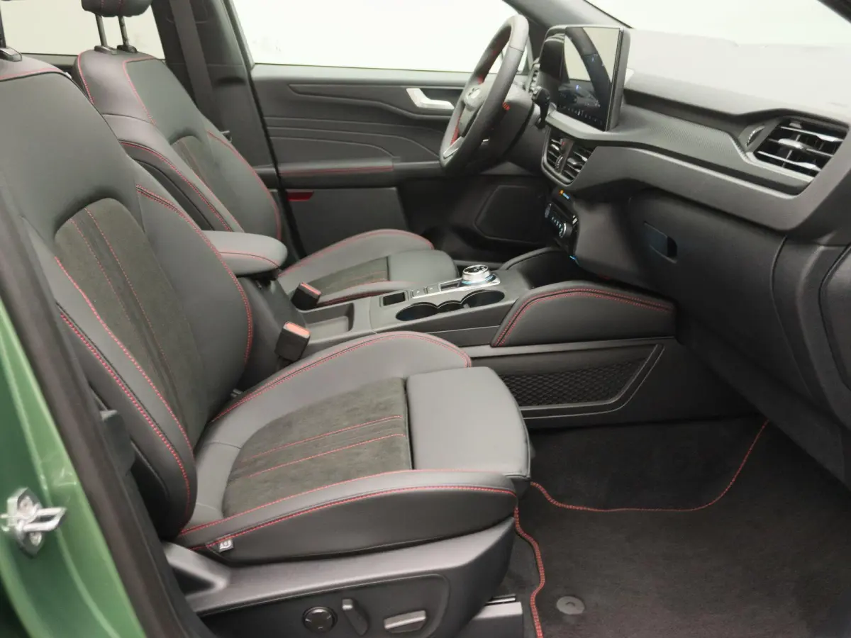 2.5 PHEV ST-Line X | UIT VOORRAAD LEVERBAAR | Trekhaak | Panoramadak | Black Pack