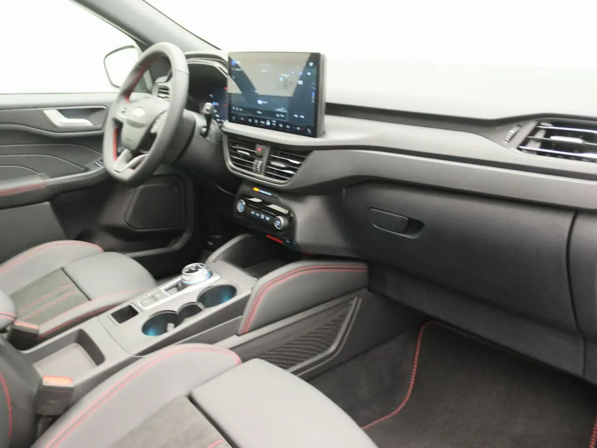 2.5 PHEV ST-Line X | UIT VOORRAAD LEVERBAAR | Trekhaak | Panoramadak | Black Pack