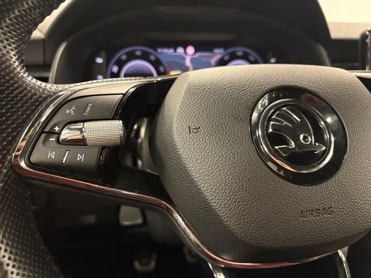 1.0 TSI Sport Business*Nap*Cruise-Control*Virtual cockpit*Stoelverwarming*PDC*Navi*Apple-Carplay-Andriod*