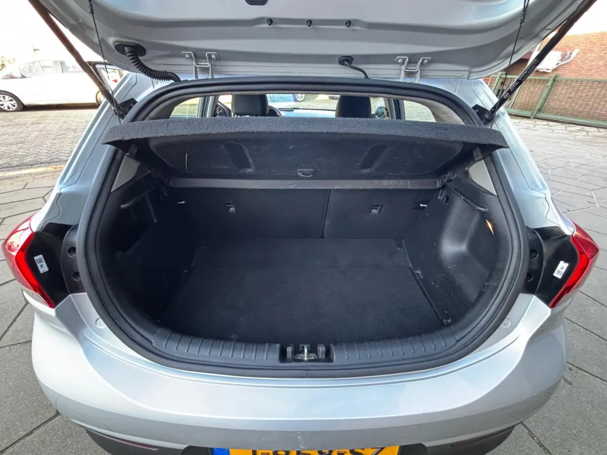1.0 T-GDi MHEV ComfortLine|Hybride |5 Drs | 6 versnell.| 1st eigen. | Ned. auto |
