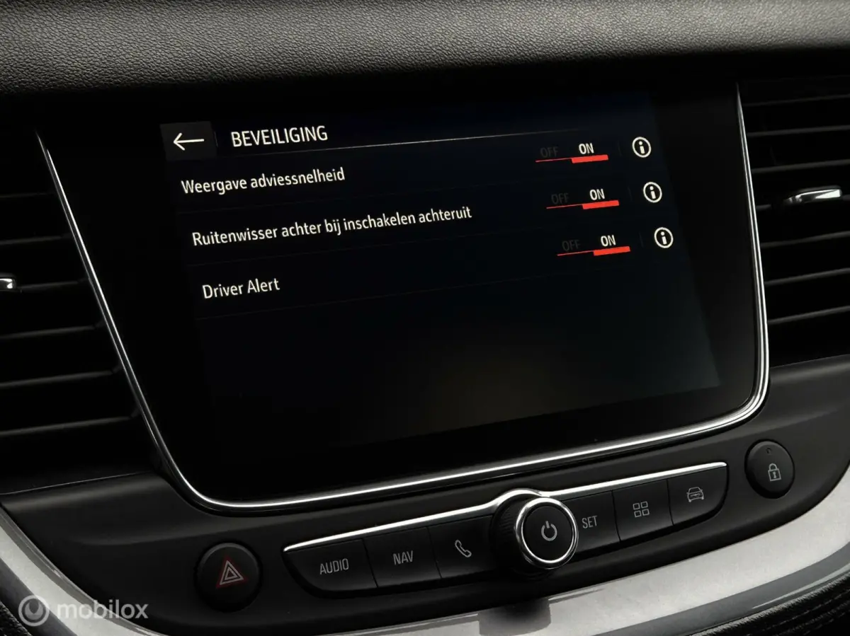 1.2 TURBO BUSINESS +/CAMERA/LED/HALF LEDER/CARPLAY/CLIMATE